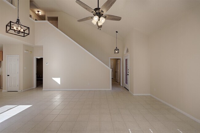 Building Photo - 1815 Tickner St