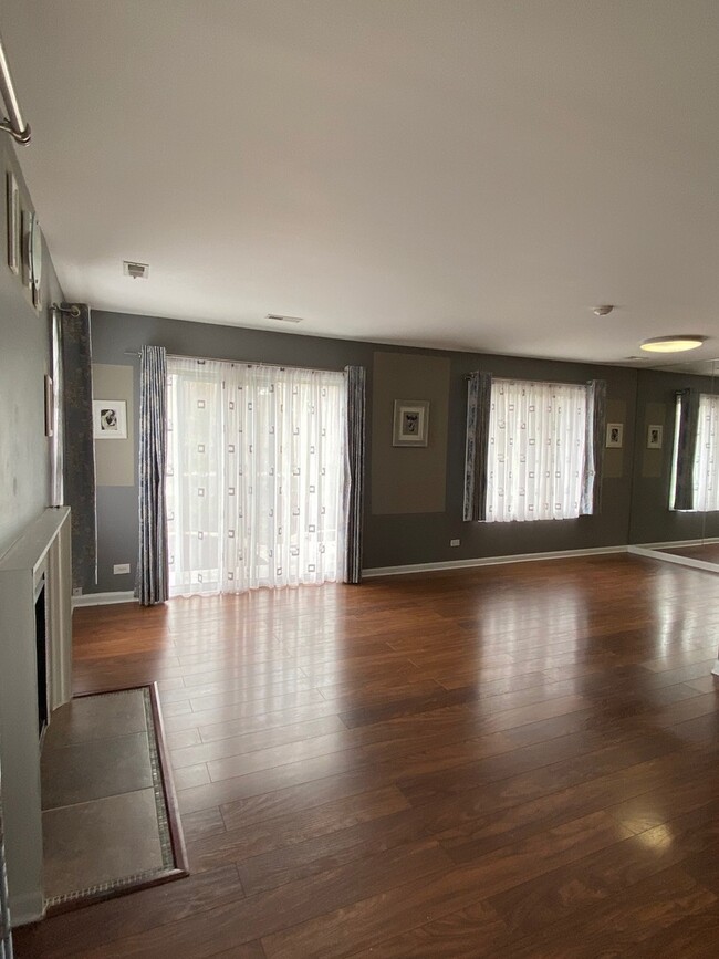 Building Photo - 7921 Knottingham Cir