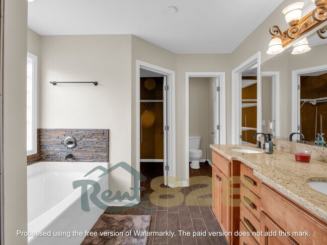 Building Photo - 243 Wildbriar Rd