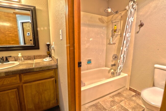 Building Photo - 2311 Perri Pl