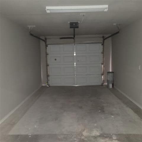 Building Photo - 106 Casa Linda St