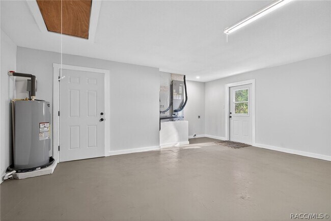 Building Photo - 618 Spruce St