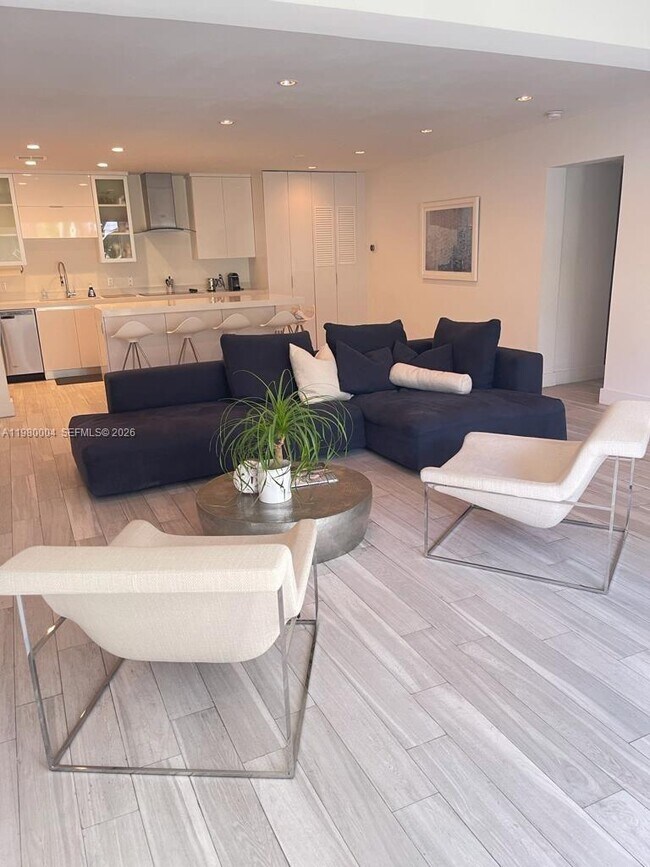 Building Photo - 260 Sunrise Dr