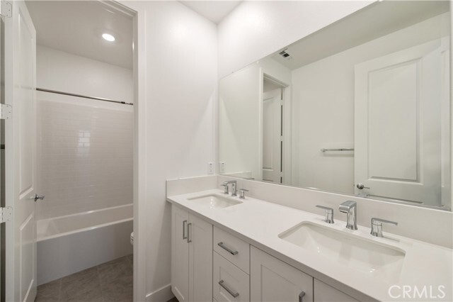 Building Photo - 548 Mulligan