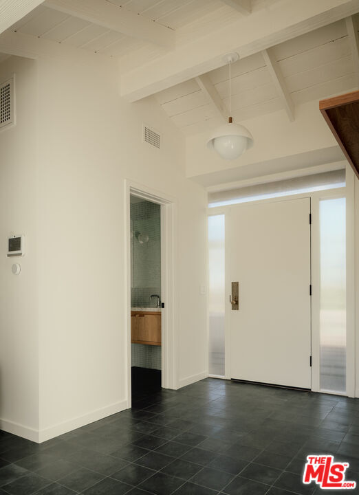 Building Photo - 914 Bienveneda Ave