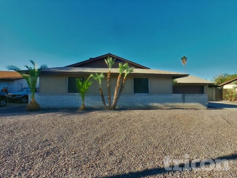 Building Photo - 3729 W North Ln