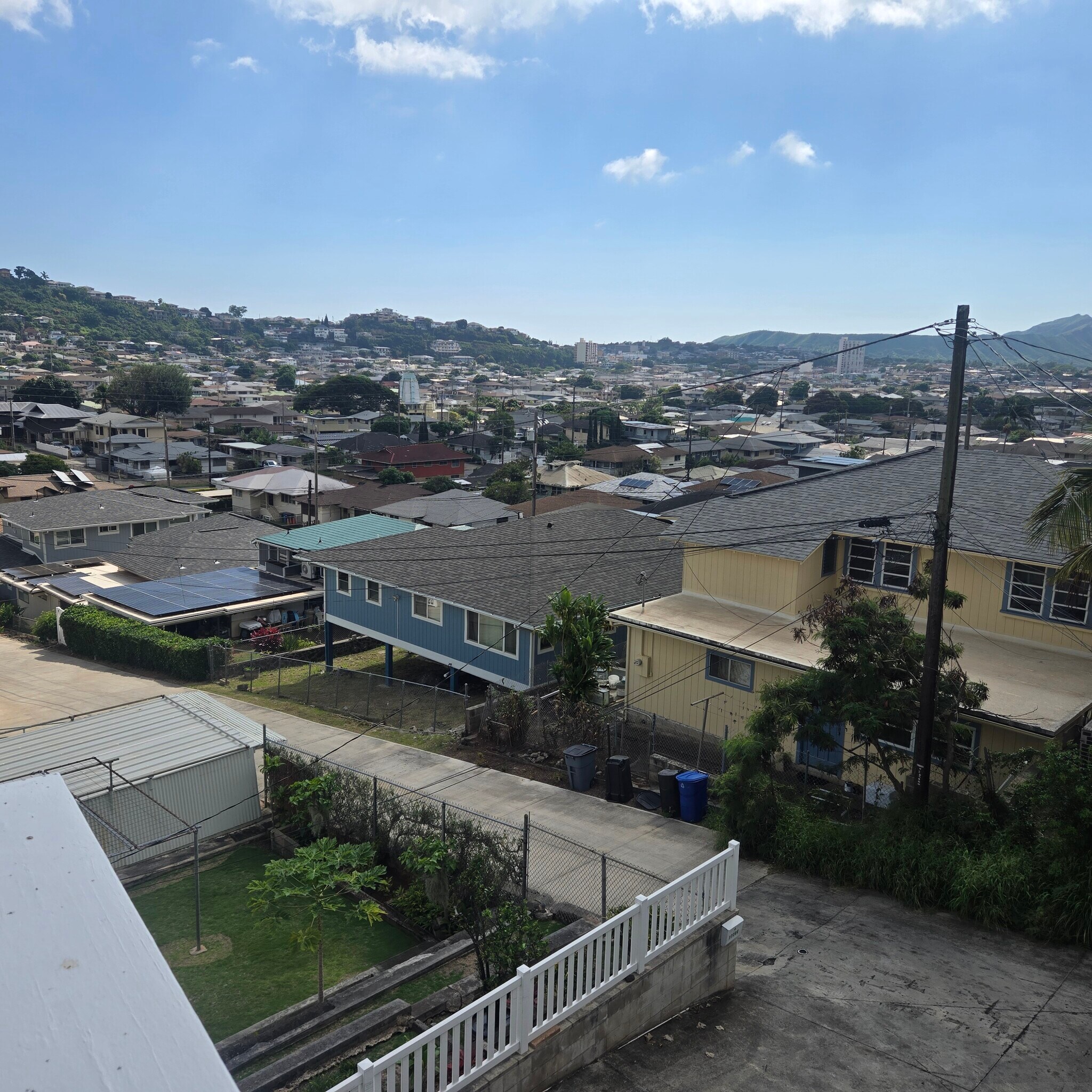 Building Photo - 1720 Palolo Ave