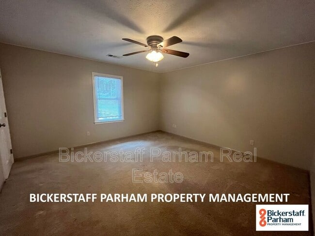 Building Photo - 220 Saddlebrook Trail