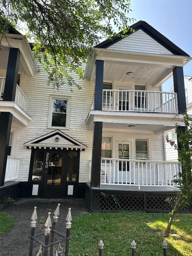 Building Photo - 2240 Murray Hill Rd