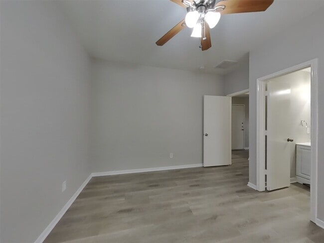 Building Photo - 15019 Easingwold Dr