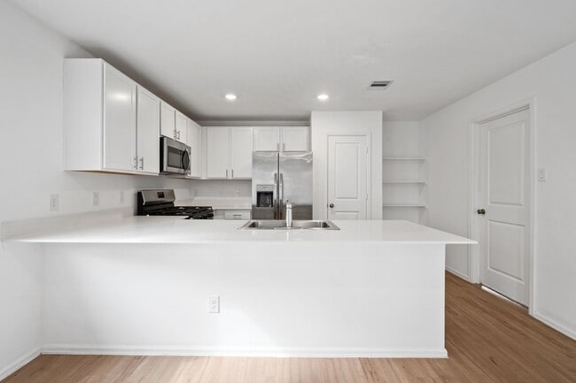 Building Photo - 18950 Panzini Dr