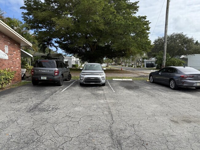 Building Photo - 2641 Polk St