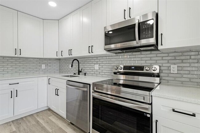 Building Photo - 21863 Arriba Real