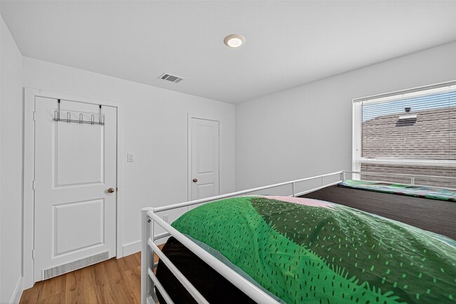 Building Photo - 27615 Seascape Vlg Dr