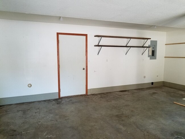 Building Photo - 4 bd, 3 ba house, NW Columbia, quick access to Stadium/I-70, screened porch