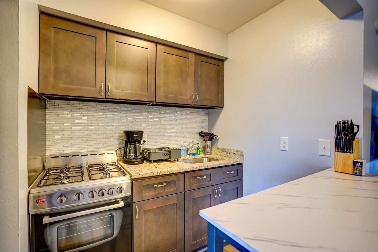 Building Photo - 407 S 94th Pl