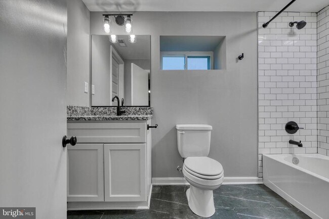 Building Photo - 6722 Brentwood Ave