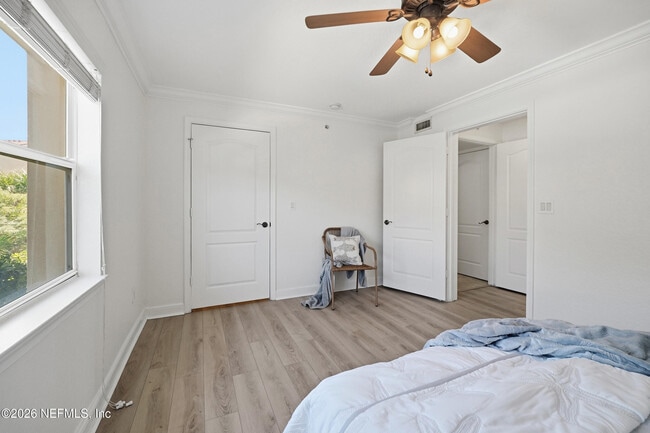 Building Photo - 204 Laguna Villa Blvd