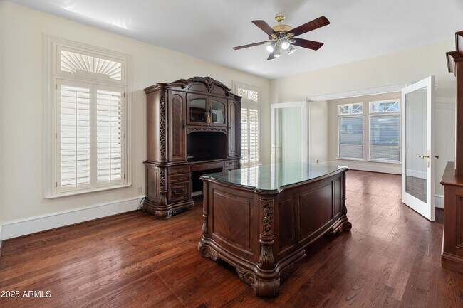 Building Photo - 5820 W Del Lago Cir
