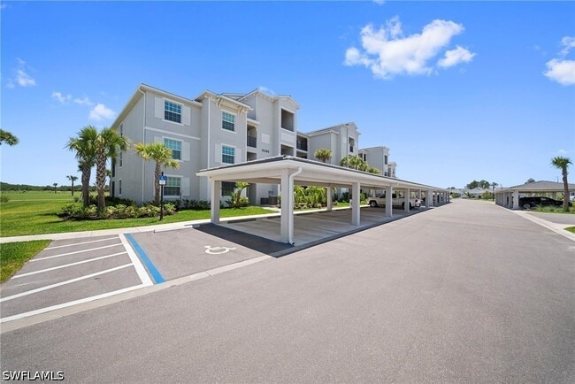 Building Photo - 15285 Grn Acrs Ave