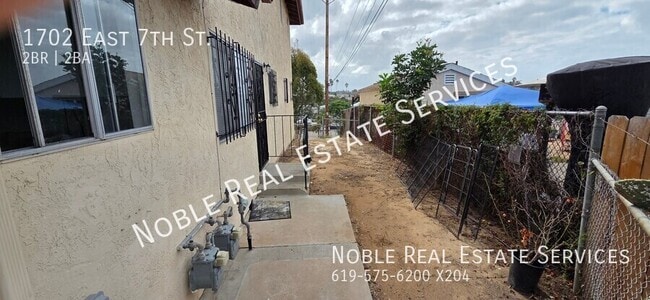 Building Photo - 1702 E 7th St