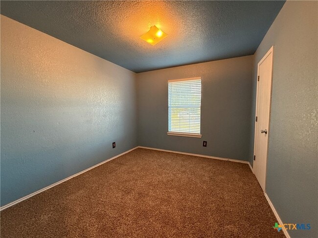 Building Photo - 1808 Sandstone Dr