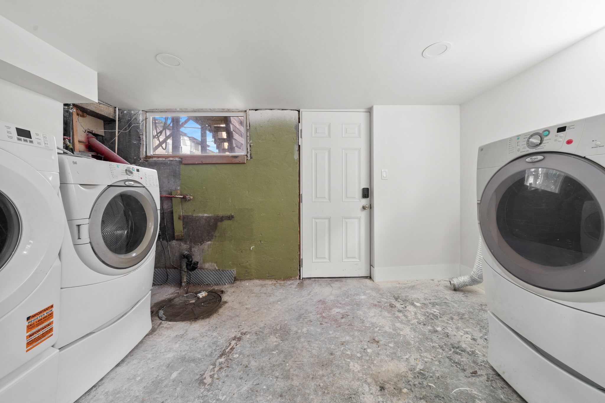 Shared laundry room - 4716 7th Ave NE