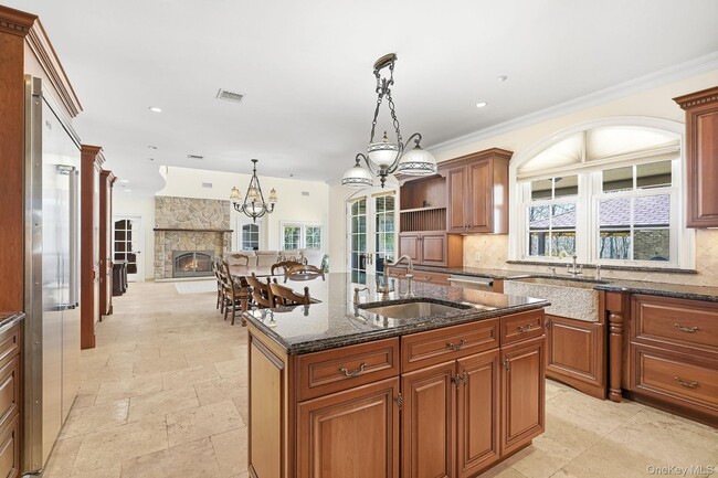 Building Photo - 590 West St