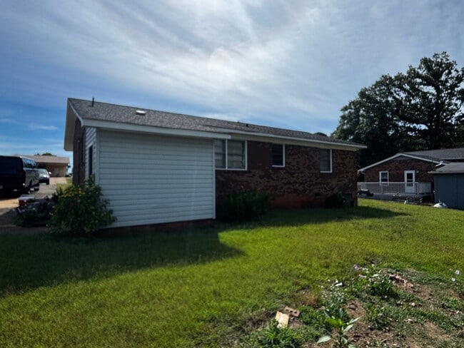 Building Photo - 3/1 House in Kingstown, NC (Shelby)