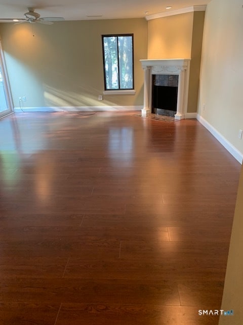 Building Photo - 16 Greenbriar Dr