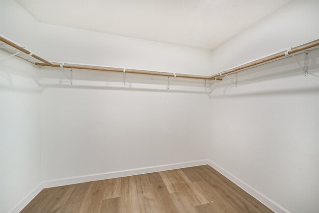 Building Photo - 1510 Tarley St