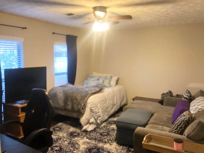 Building Photo - 1530 Laurelwood Ln