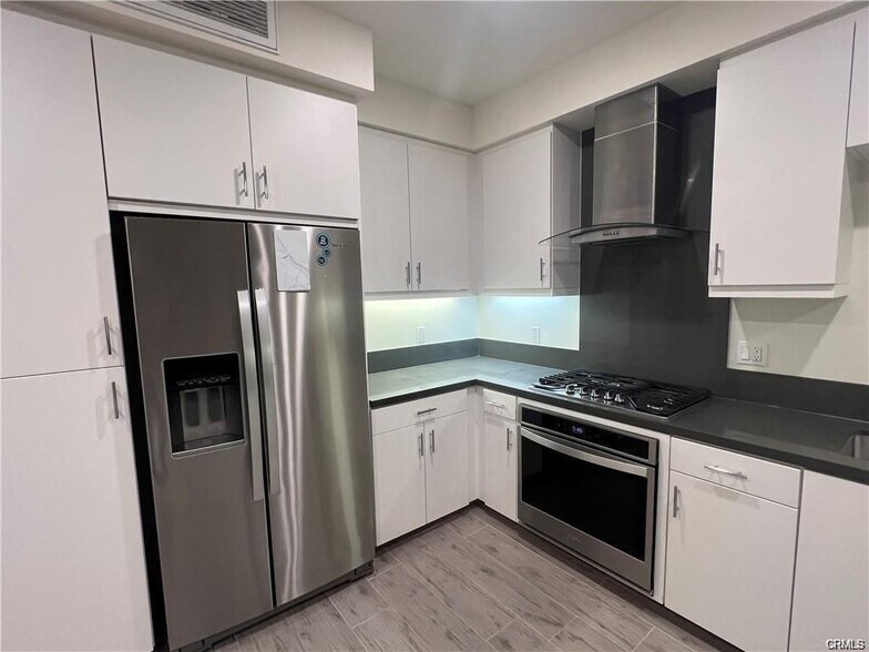 Building Photo - 1402 Nolita
