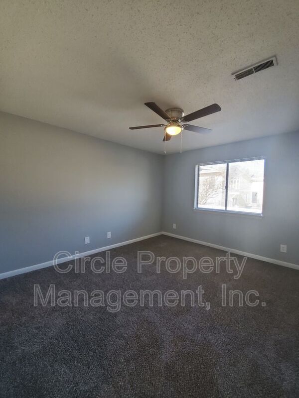 Building Photo - 2021 Highridge Dr SW