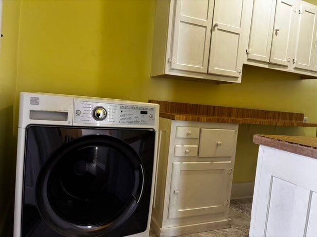 Building Photo - 214 N Glenwood Ave