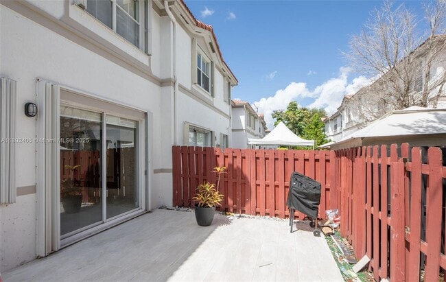 Building Photo - 8039 NW 108th Pl