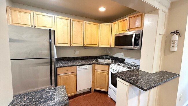 Building Photo - 0086 - Liverman/Liverman