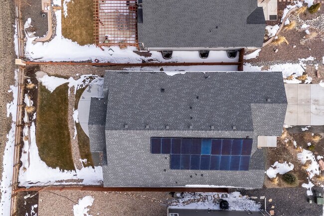 Building Photo - Beautifully Updated 4-Bedroom Home with Op...