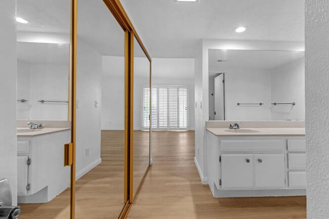 Building Photo - 72384 Ridgecrest Ln