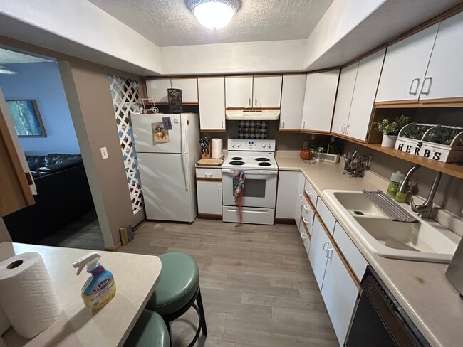 Building Photo - 2904 W 33rd St