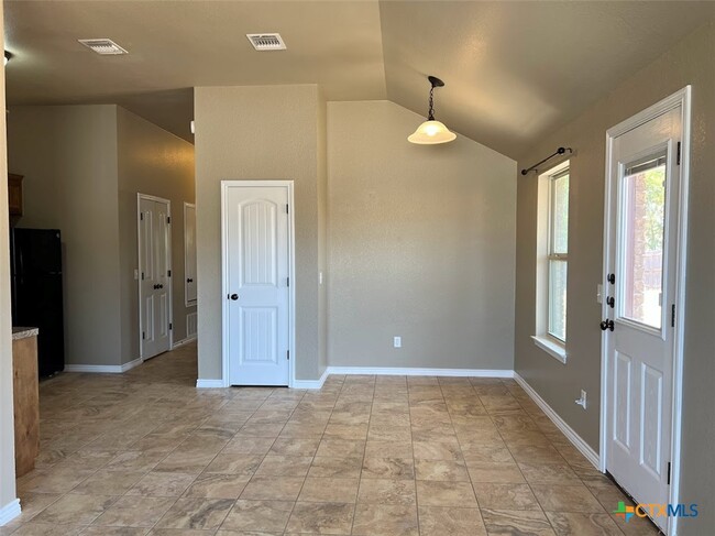 Building Photo - 201 Sladecek Dr