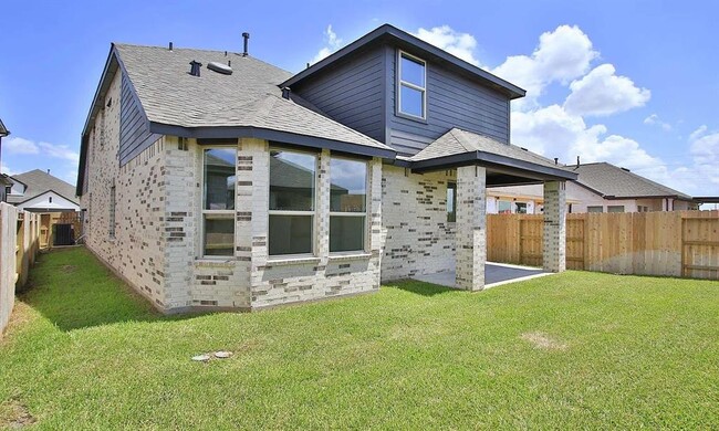 Building Photo - 1010 Newport Crk Dr