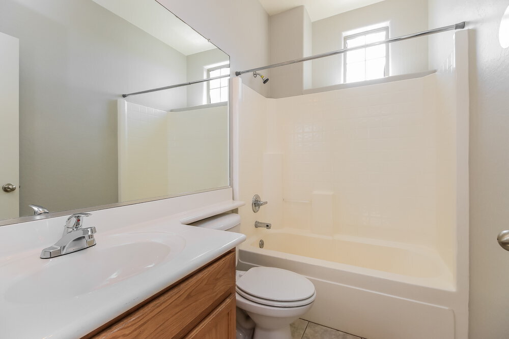 Building Photo - 3070 S Southwind Dr