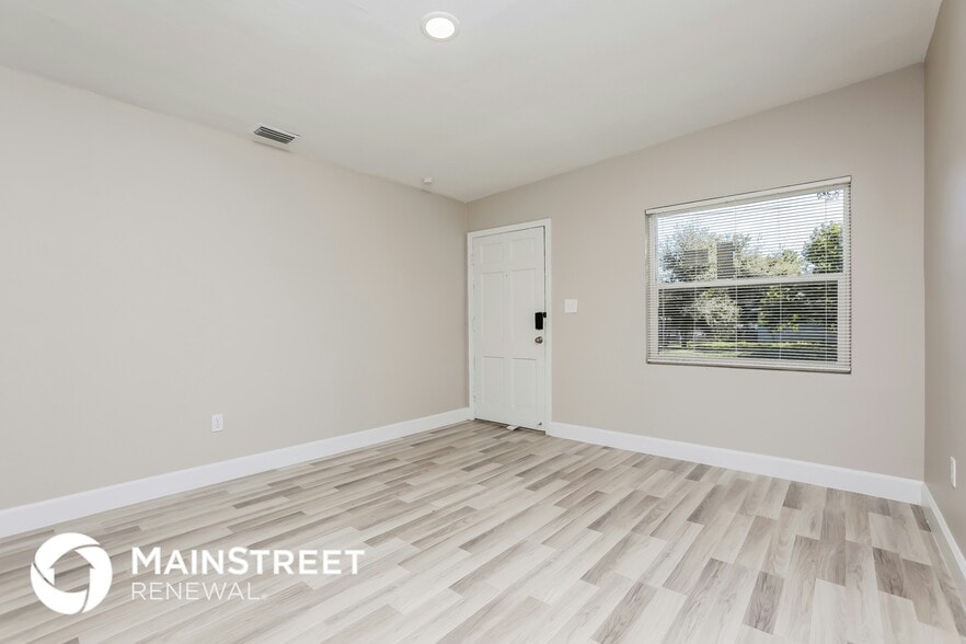 Building Photo - 5203 Montague Pl