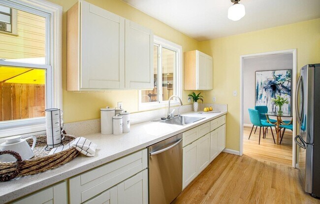 Building Photo - 599 63rd St