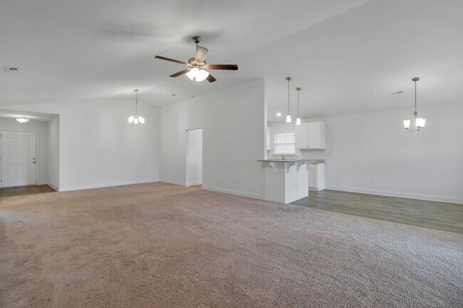 Building Photo - 2452 Belltown Dr SW