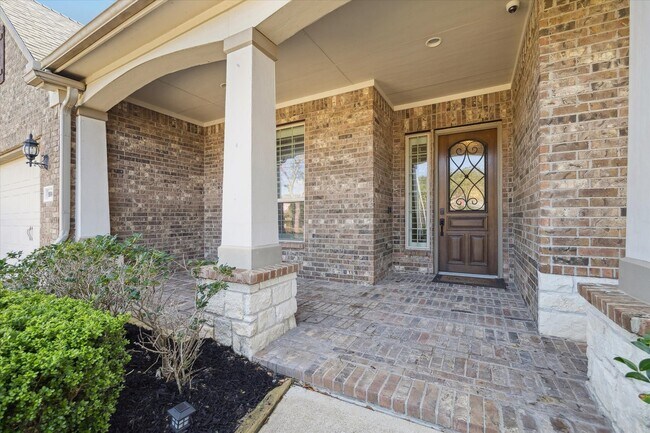 Building Photo - 5902 Chatham Cove