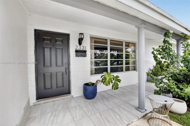 Building Photo - 2331 Flamingo Dr