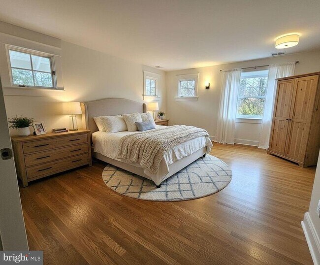 Building Photo - 4937 Brandywine St NW