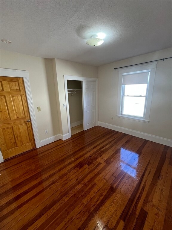 Building Photo - 39 Montfern Ave